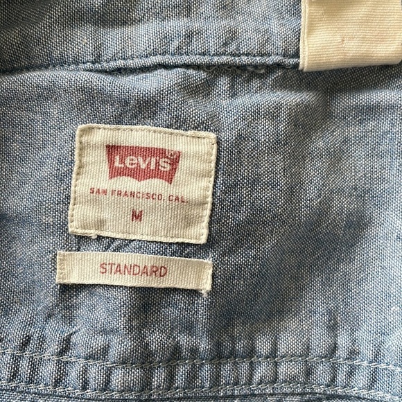 Levi’s top standard woman’s blue western button down collared shirt Sz Medium - Picture 2 of 7